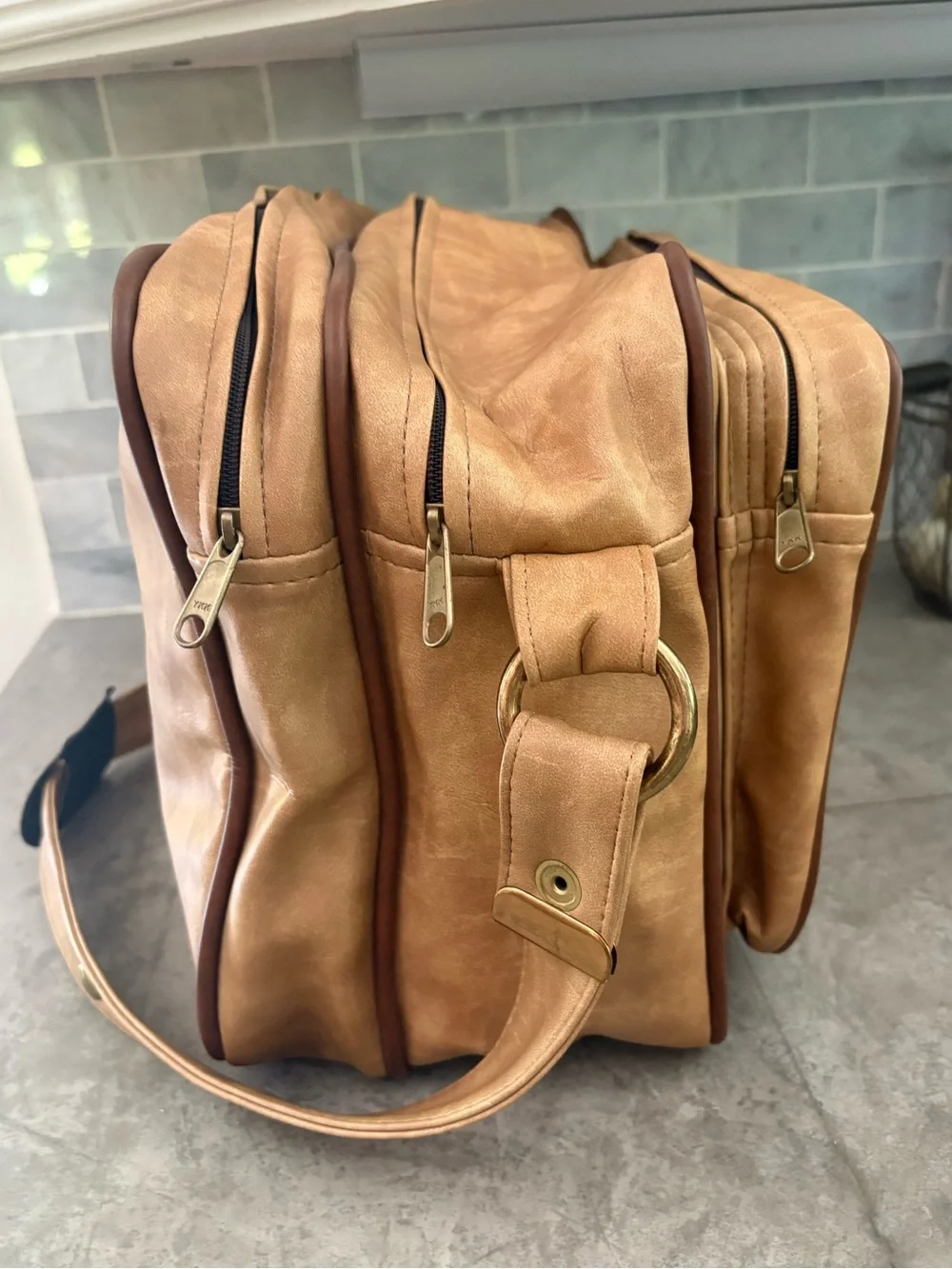 Vintage 1970s Flying Time brown carry-on shoulder bag